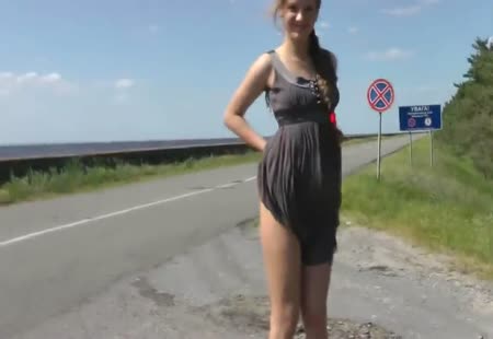 Снял узбечку на трассе в Москве и выебал шлюху